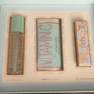 Brand new. Pixi gift set.